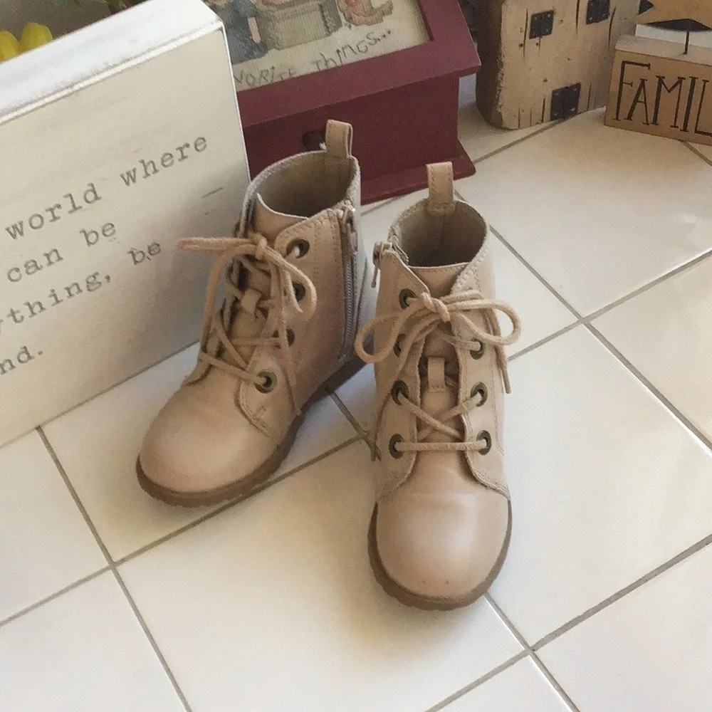 ‘Old Navy’ Faux Leather Combat Boots